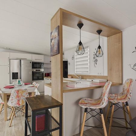 Joli Chalet Pour 6 - Domaine Avec Piscine Brétignolles-sur-Mer Exterior foto